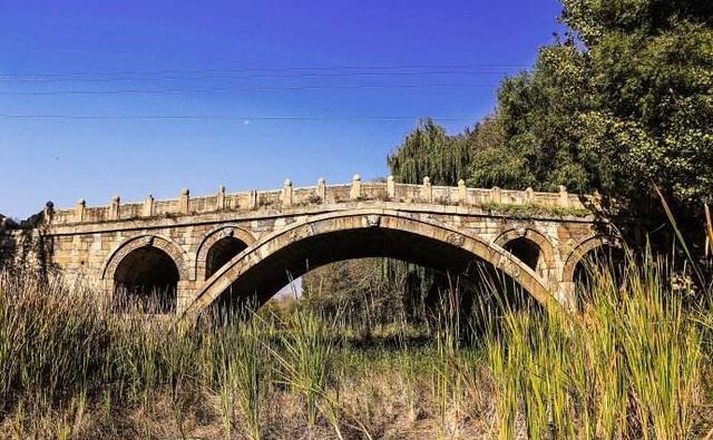 始建于泰和三年(1203年),名叫普济桥,位于忻州原平市崞阳镇南门外河流