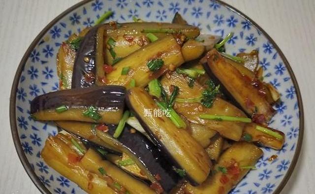 天然 花青素 被找到 每周吃两次 皮肤变白色斑淡 40岁不显老 茄子 花青素 剁椒 新浪新闻