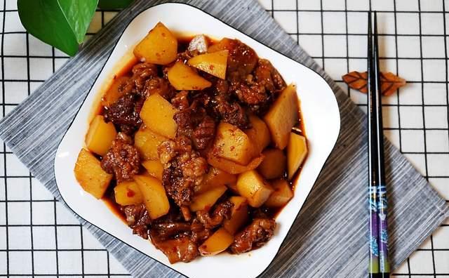 牛杂炖土豆的做法味道浓香贼下饭