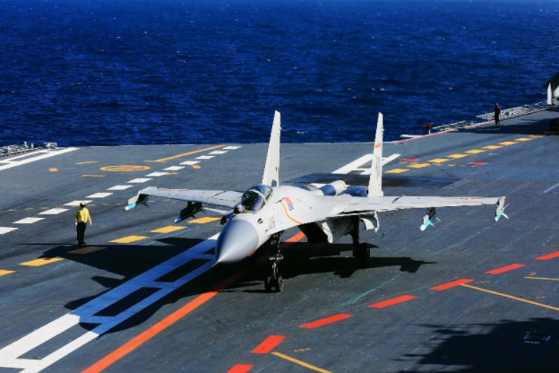 中国歼15飞鲨战机