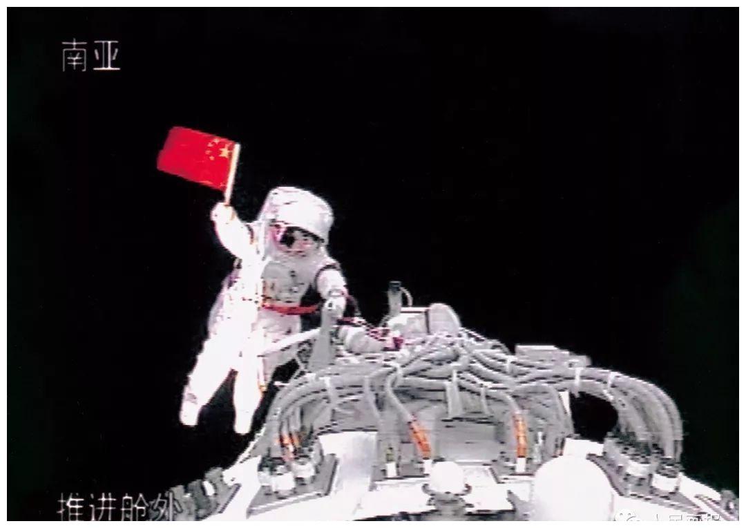 神十二航天员回家,为什么一定不能站立?身体恢复总共要分几步?休闲区蓝鸢梦想 - Www.slyday.coM 神十二航天员回家,为什么一定不能站立?身体恢复总共要分几步?休闲区蓝鸢梦想 - Www.slyday.coM