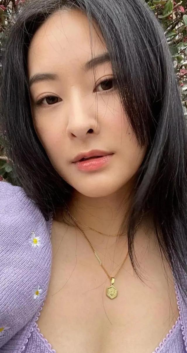 香港女演员陈滢丰韵福相难怪曾被豪门惦记