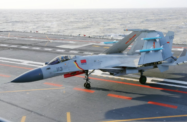 中国歼15飞鲨战机