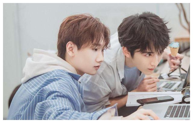 明星上节目也不容易 汪苏泷参加新综艺要带娃急忙在线求助休闲区蓝鸢梦想 - Www.slyday.coM 明星上节目也不容易 汪苏泷参加新综艺要带娃急忙在线求助休闲区蓝鸢梦想 - Www.slyday.coM