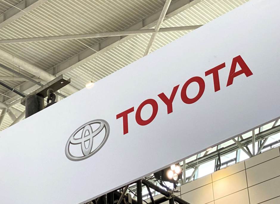 丰田如何在中国市场“逆势而上”：战略转型与本土化的博弈