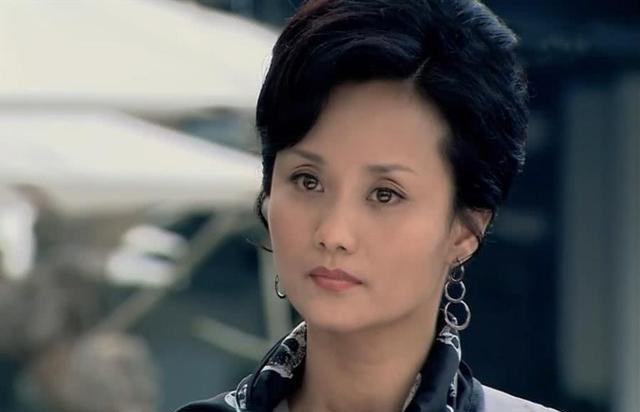 慕容云海的"妈妈",虽年过50气质依然在,竟然还有个冠军女儿