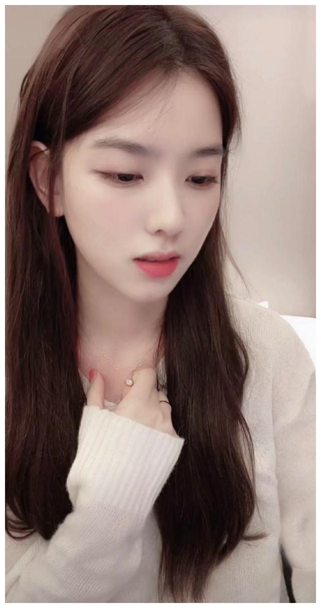 后续王思聪再发聊天记录公开孙一宁发给他的私照锤对方