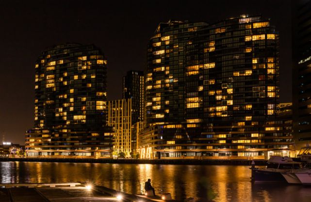 这三份职业岗位虽然是合同工，但工资稳定，适合刚毕业的应届生休闲区蓝鸢梦想 - Www.slyday.coM