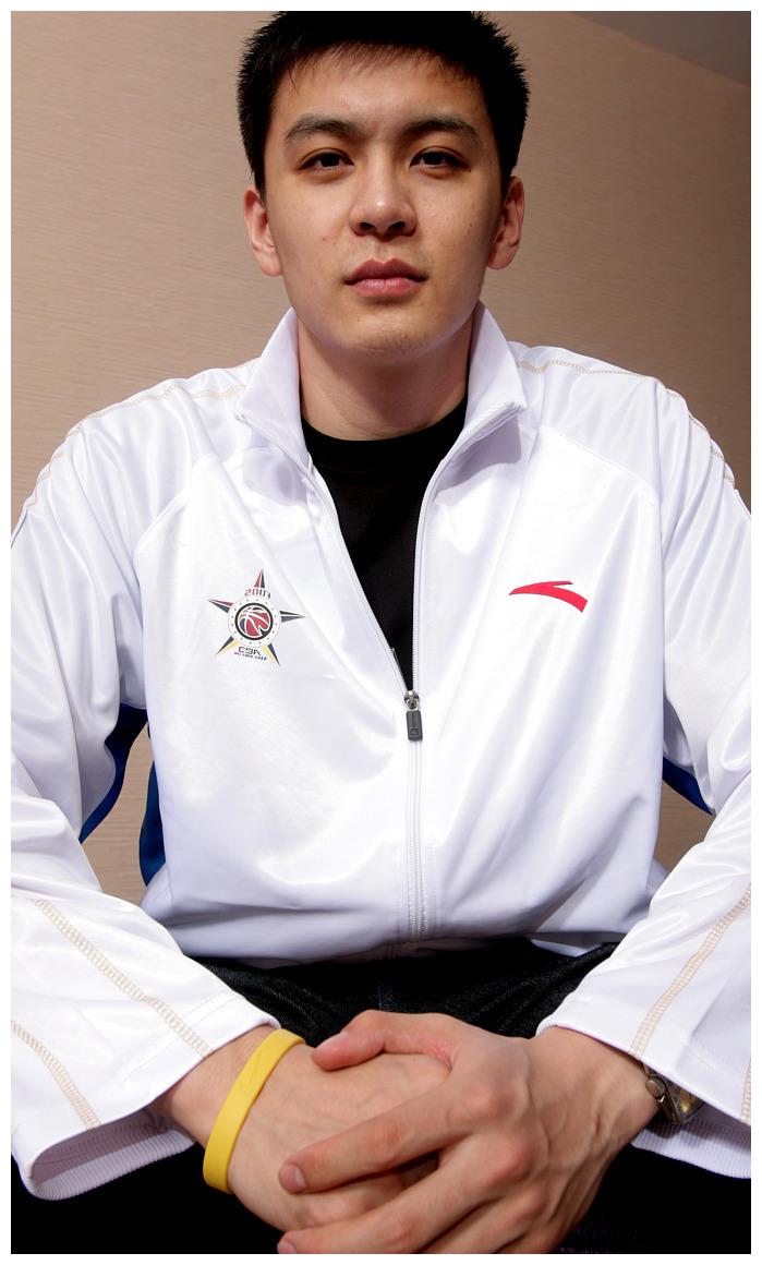 明晚8点辽粤争霸三番战,杜锋杨鸣谁能笑到最后?__财经头条