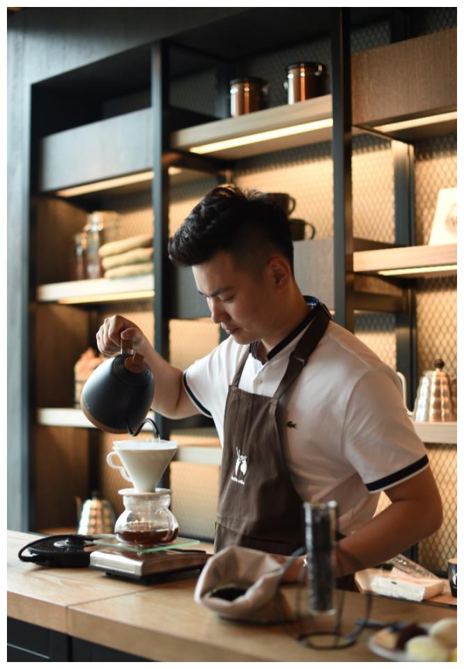 美式拿铁陨石拿铁组团这三款瑞幸大师咖啡c位出道