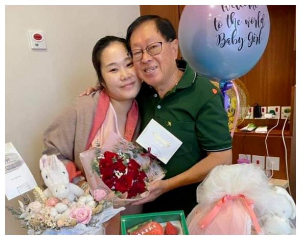 据悉,余凯慈恰好是2月生日.