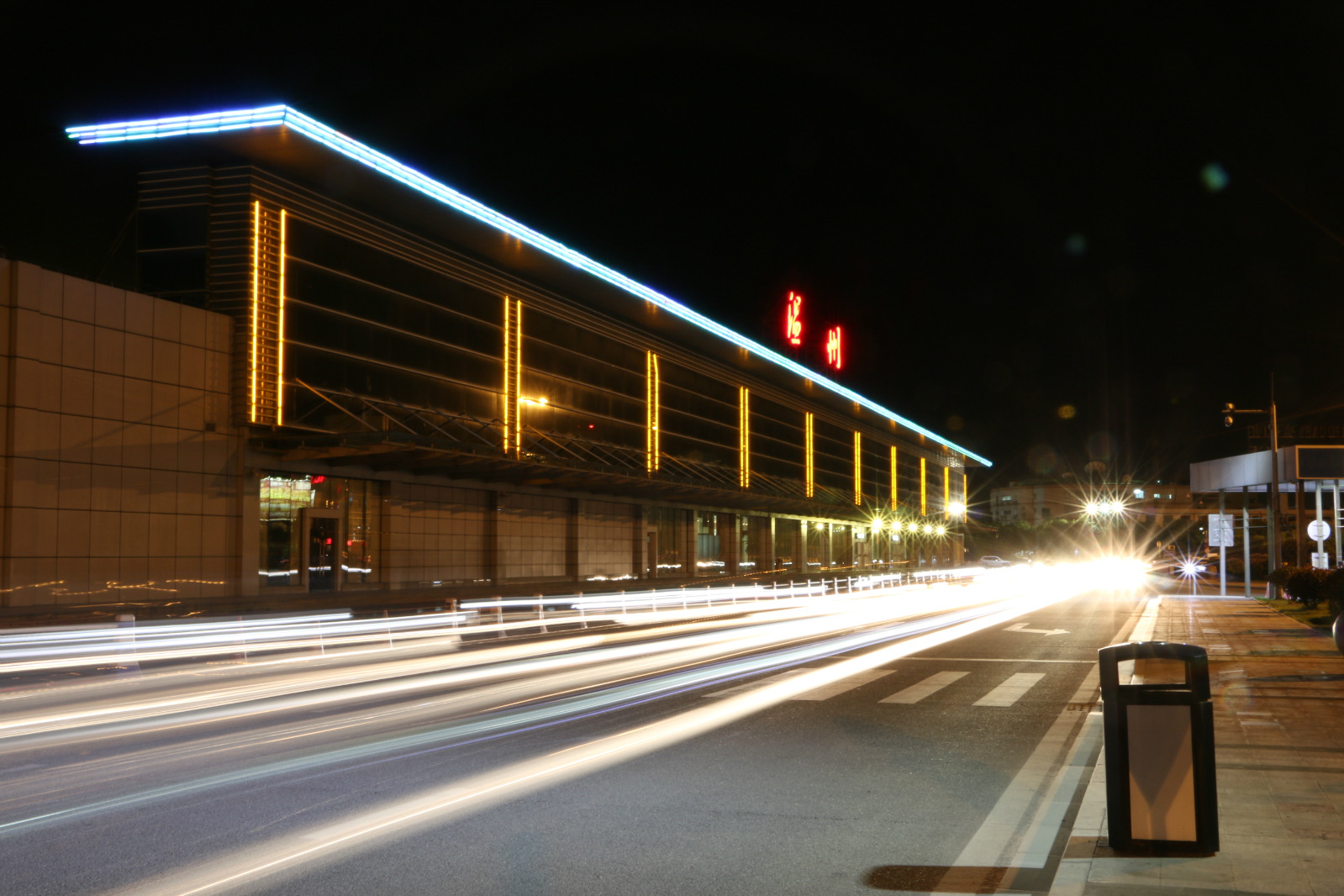 温州龙湾机场停车场收费多少钱一天,温州机场怎么停车便宜