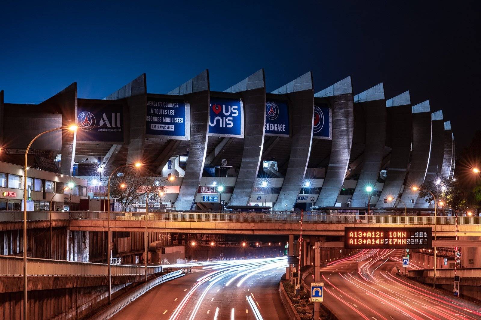 巴黎圣日耳曼队主场准备就绪,欧冠小组赛第四轮大巴黎对阵莱比锡_高清