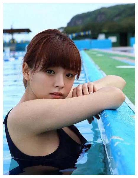 日本名模筱崎爱最美17张照片90后的她长相甜美气质出众