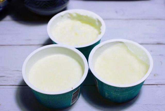 超细腻超爽滑的芒果酸奶刨冰只需两步在家也能轻松做出来