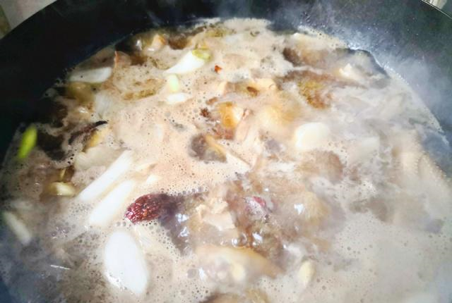 每次回婆婆家都会吃到的菜,鲜辣咸香吃不够,有了它米饭多吃一碗休闲区蓝鸢梦想 - Www.slyday.coM 每次回婆婆家都会吃到的菜,鲜辣咸香吃不够,有了它米饭多吃一碗休闲区蓝鸢梦想 - Www.slyday.coM