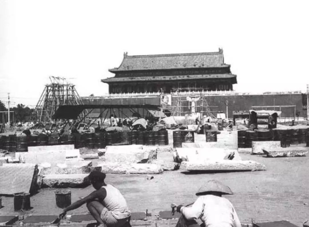 70张老照片回顾1949年开国大典前后的历史画面,部分照片首次公开