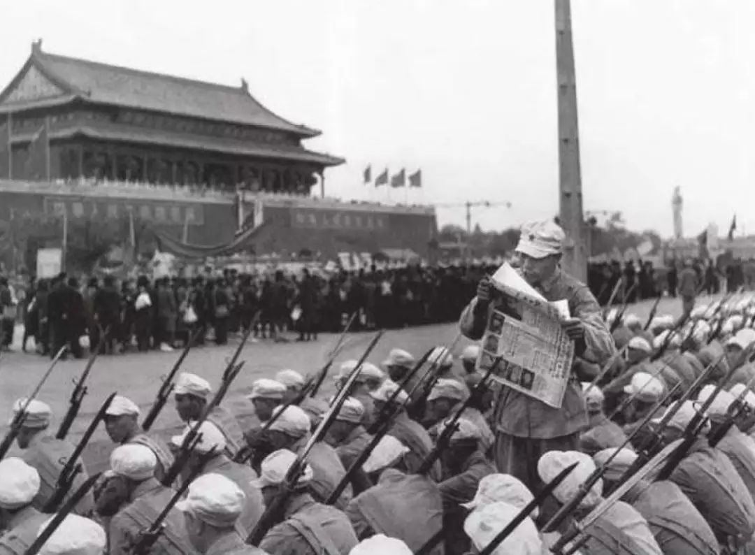 70张老照片回顾1949年开国大典前后的历史画面,部分照片首次公开