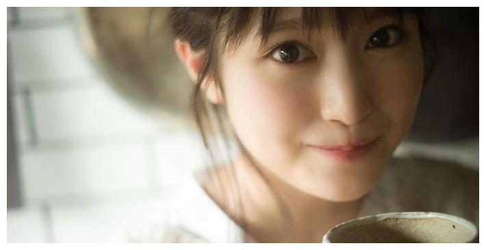 东宝灰姑娘冠军,19岁新生代女演员福本莉子,甜美笑容超治愈!