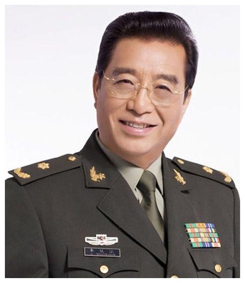 李双江长子含泪披露 管大2岁的继母梦鸽叫妈 异母弟弟让我牵挂 财经头条