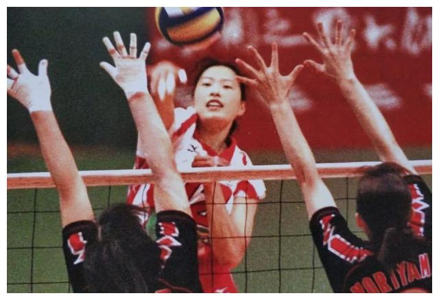 邱爱华,在中国女排阵中犹如流星稍纵即逝,但也留下了自己的光芒