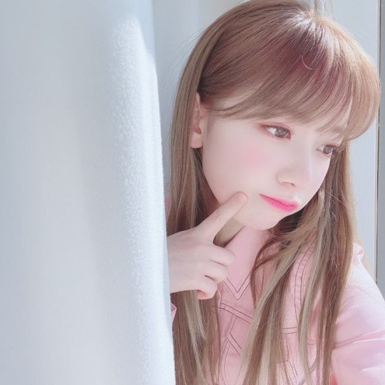 IZ*ONE宫脇咲良迎来生日向粉丝们表示感谢