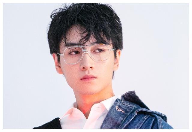 《十二谭》还未播,古力娜扎又一甜宠剧官宣,这男主不是那谁吗?