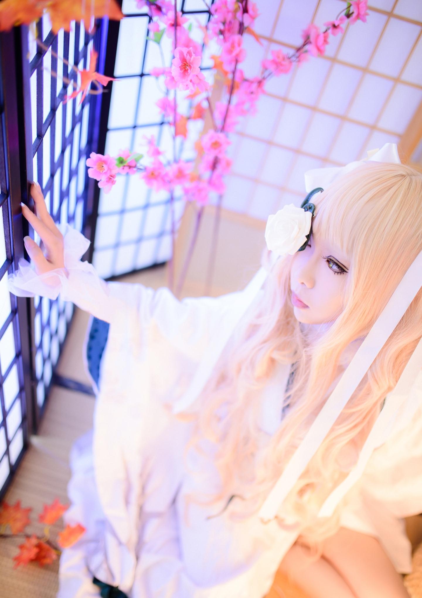 每日图鉴大赏 蔷薇少女 雪华绮晶cos 正太少女你喜欢吗 财经头条