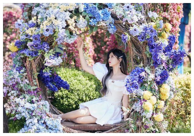 图片[4]-杨超越繁花大片，人比花艳，真是太美了!-沐风文化