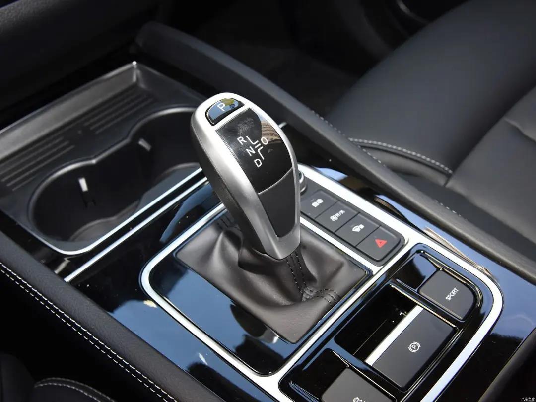 二胎家庭10万元就能拿下的“正经”MPV：RM-5/宋MAX二选一