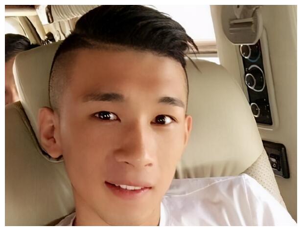 前网红一哥天佑被曝复出无望!本人将转型为改装车店的老板__财经头条