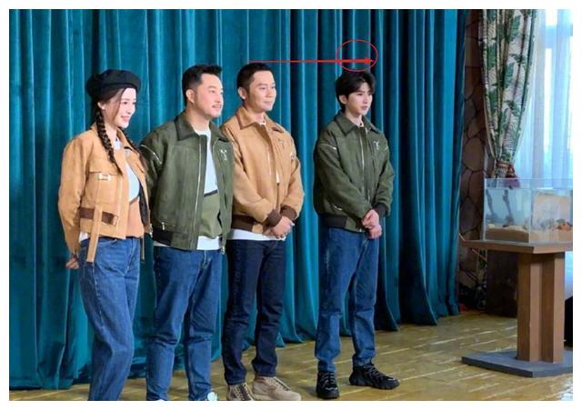 《奔跑吧》路透,当184cm蔡徐坤和180cm李晨同框,谁谎报了身高?