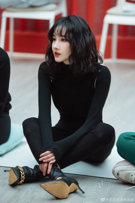 姐姐2舞台陈小纭惊艳四射舞蹈实力让人惊叹