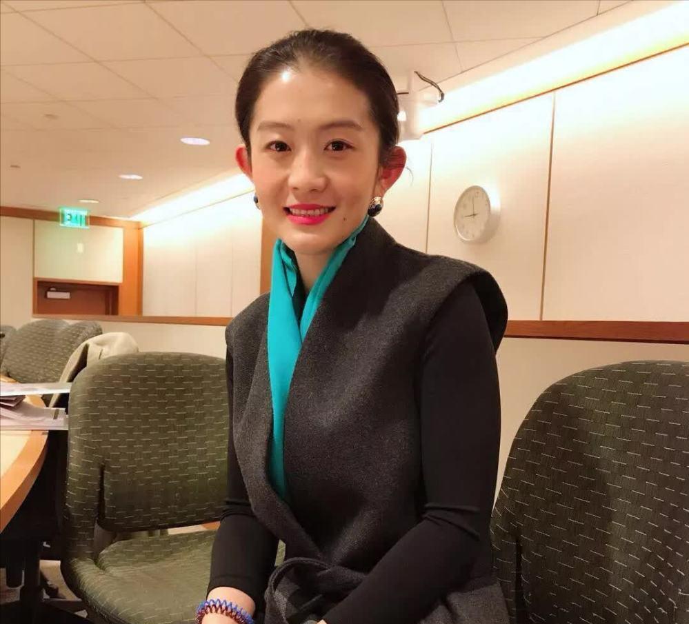 王喆莫名卷入风波她与比尔74盖茨是怎么产生交集的