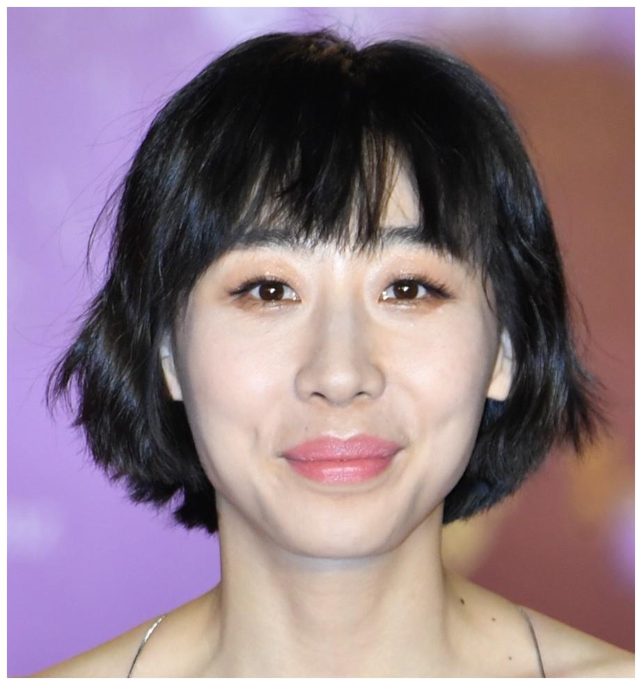 被骂"驴脸"的她,打破了看脸定律,凭演技火出半边天