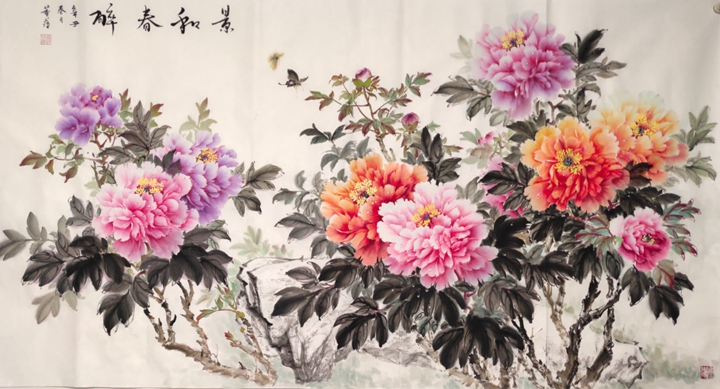 日前,记者在中国牡丹园里见到正在埋头写生的董萍.