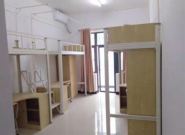 电子厂上班累吗包吃住吗