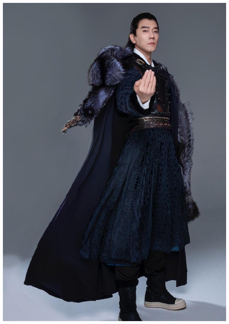 林依轮:一身黑色古装变身功夫主播,双11某宝直播间欲大展身手|林依轮