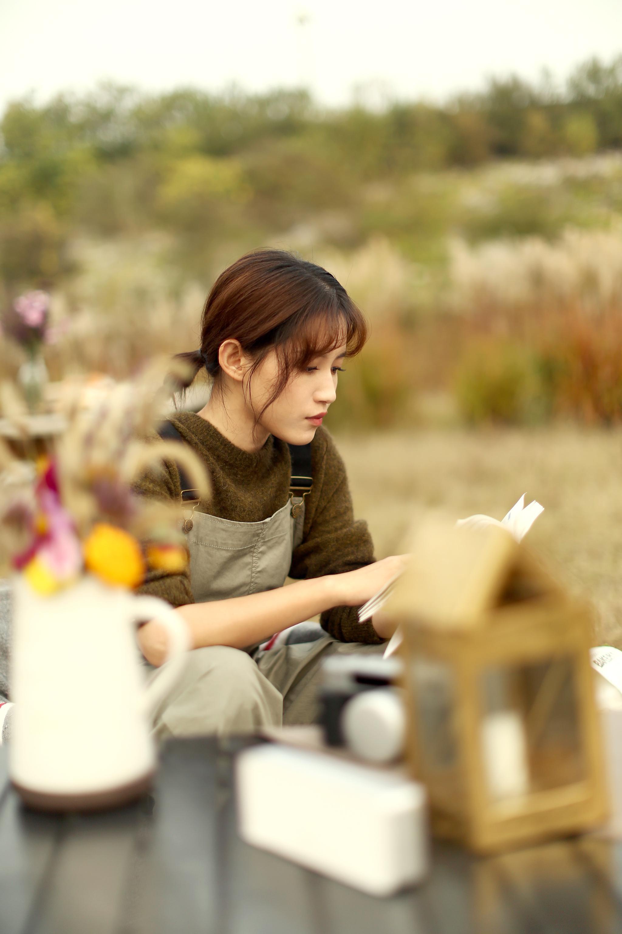 苏青邂逅暖阳优雅恬静尽显温柔魅力