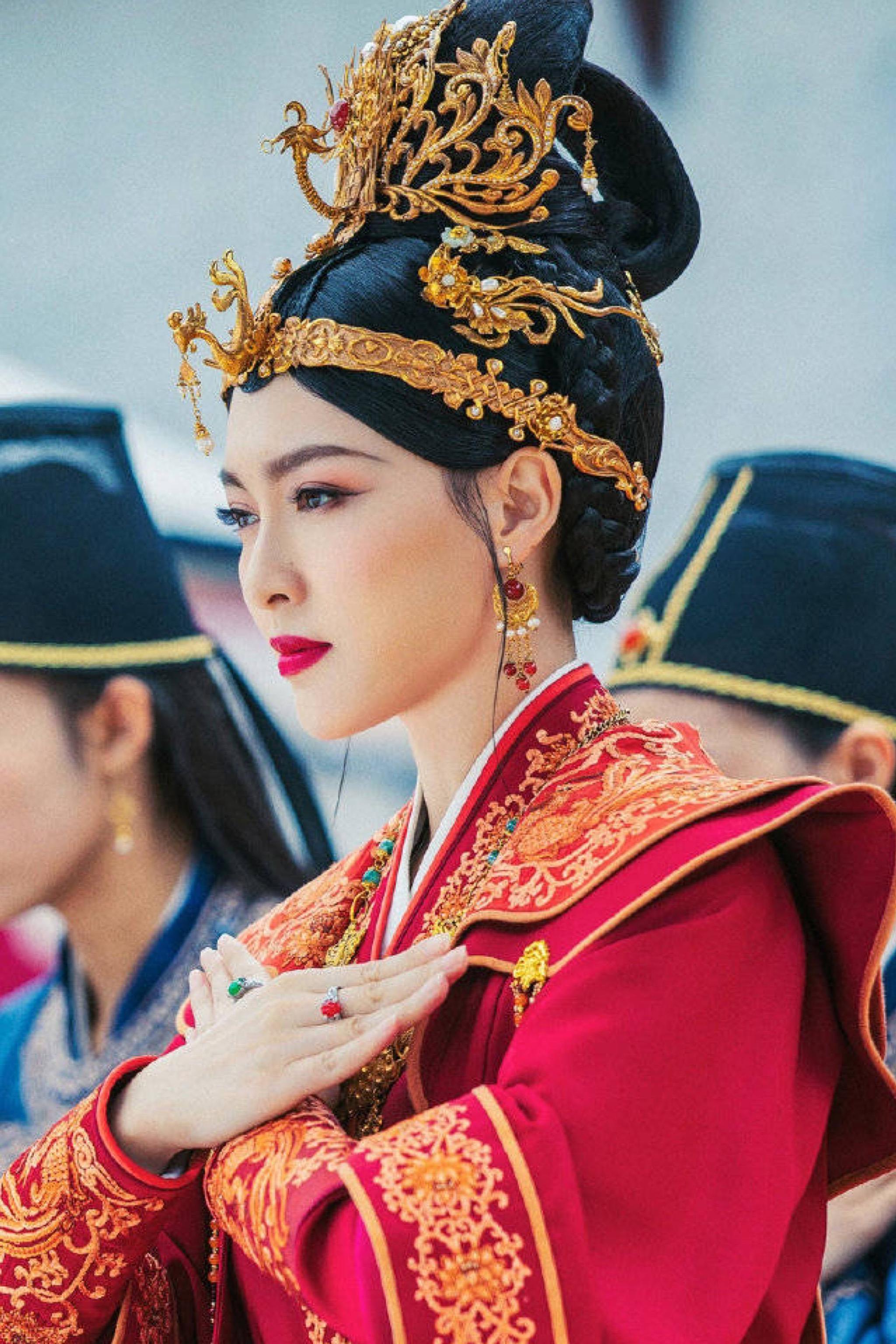 唐嫣产后复出拍新剧,古装造型超惊艳,状态好到不像生了孩子