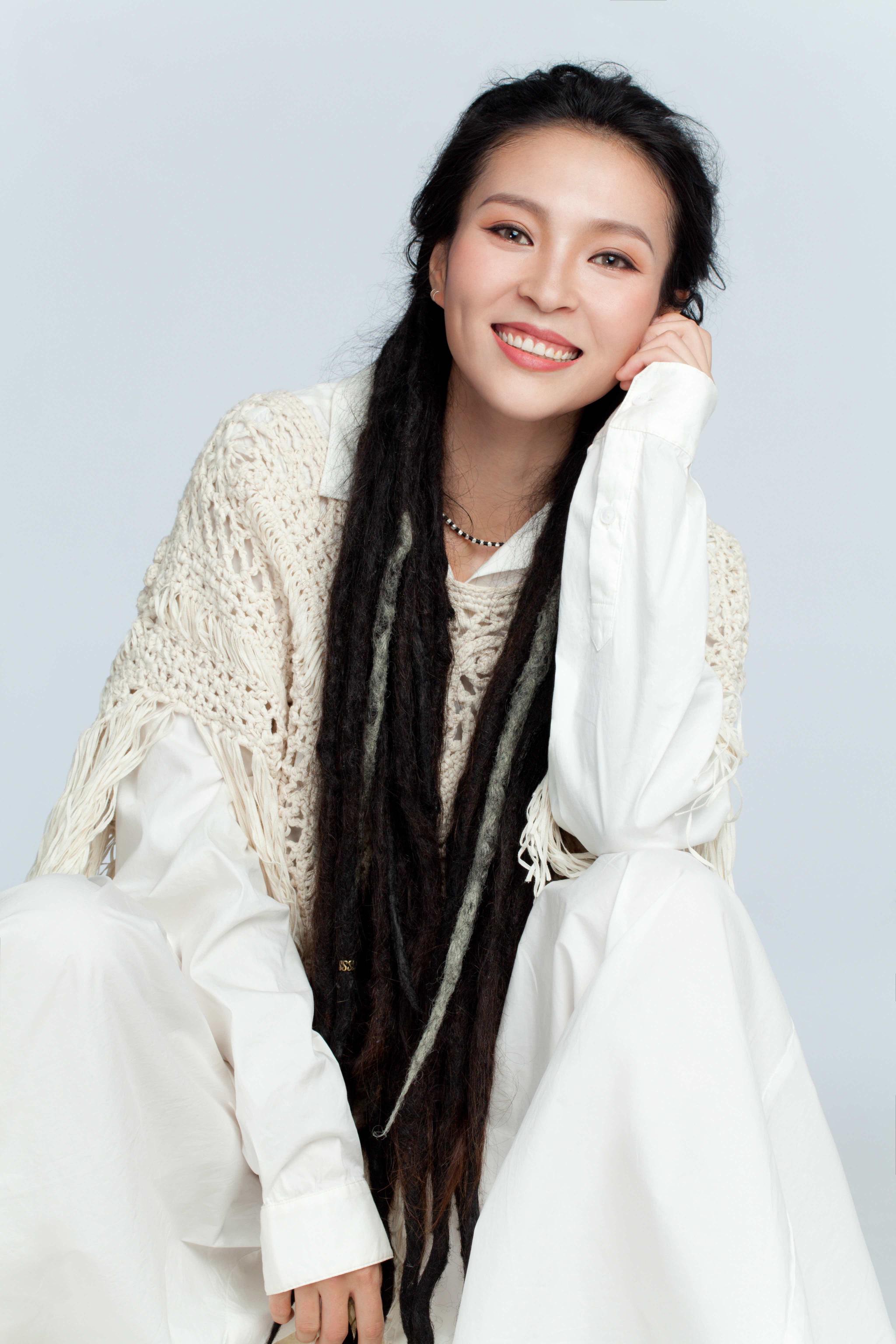 毕夏新单悲伤乐园上线戏谑献礼别样喜剧