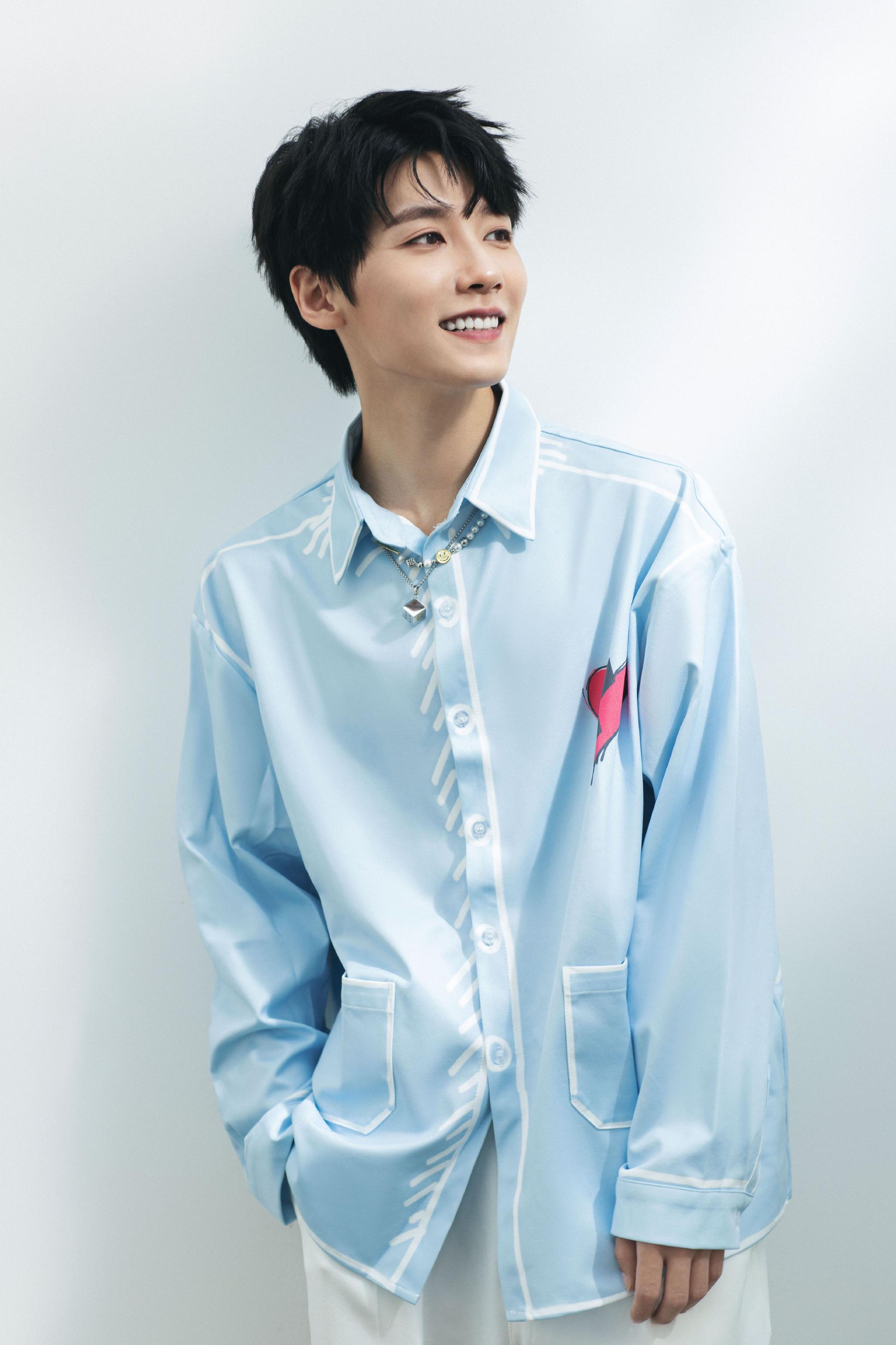 贾征宇爱心大片02治愈系笑容开启浪漫夏日