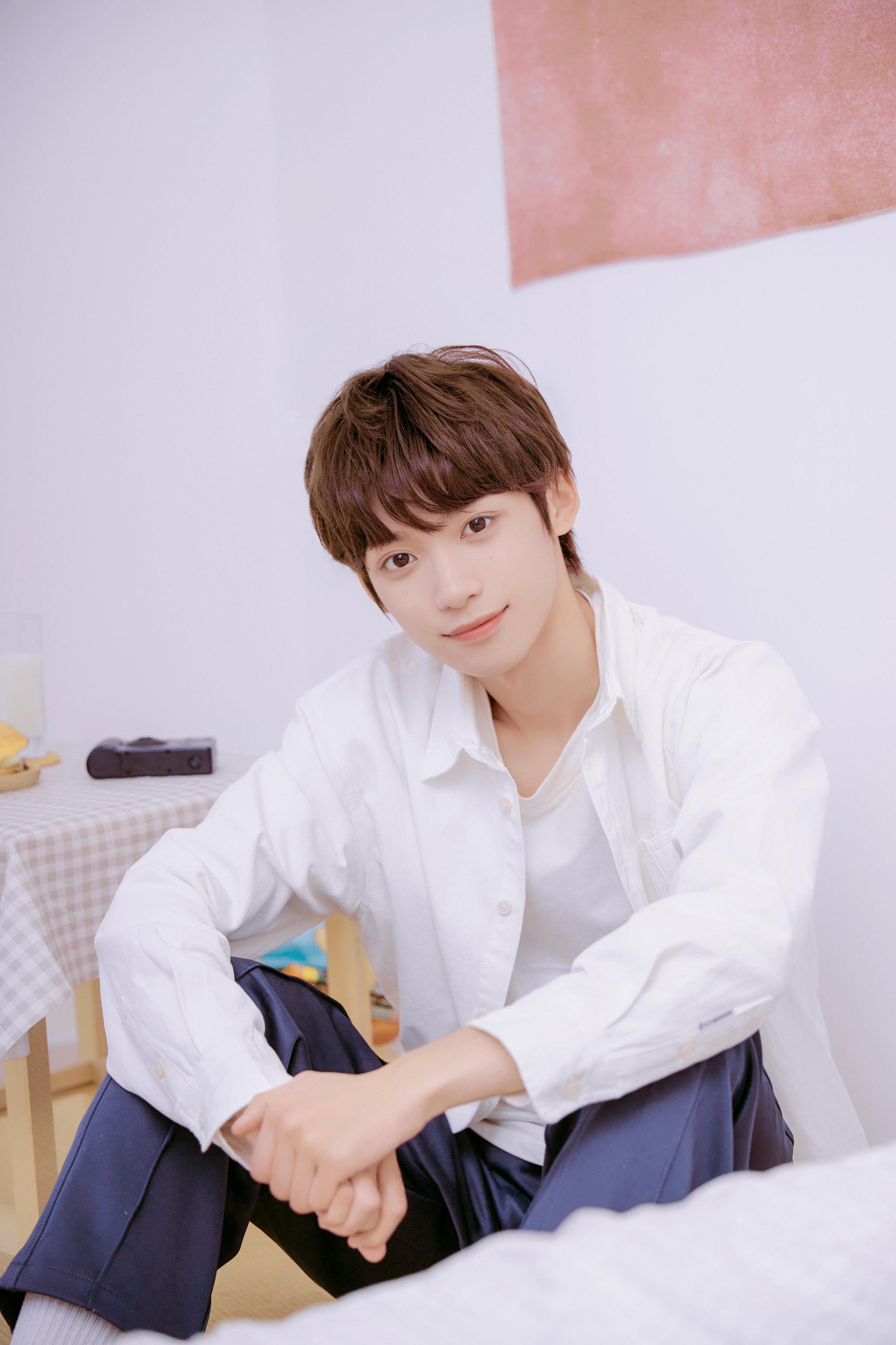 花开半夏传媒 | 梓渝治愈系房间春日限定写真