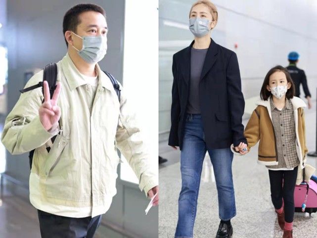 黄磊孙莉带小女儿现身机场，孙莉发色抢眼，原来多多是学妈妈染发