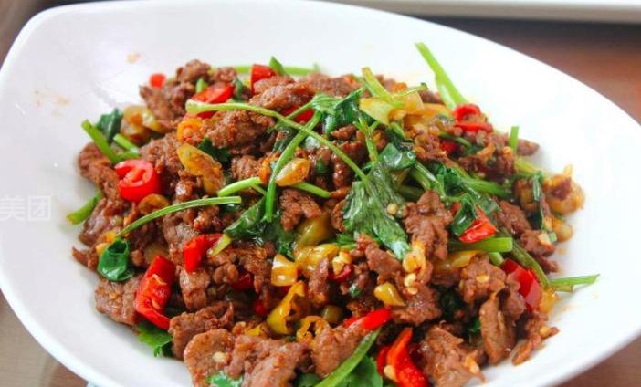 野山椒炒牛肉香辣滑嫩好下饭光盘行动