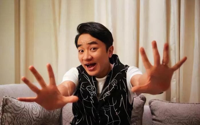 王祖蓝出售4850万香港豪宅,带妻子转战内地,为回tvb损失上亿|王祖蓝