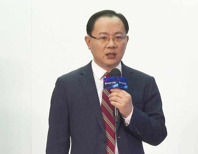 新华三智慧计算副总刘宏程实际上,离用户最近的地方是