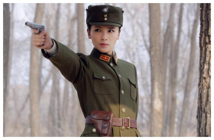 4位拍军旅戏的女明星,穿军装各有风格,第1位最有气质