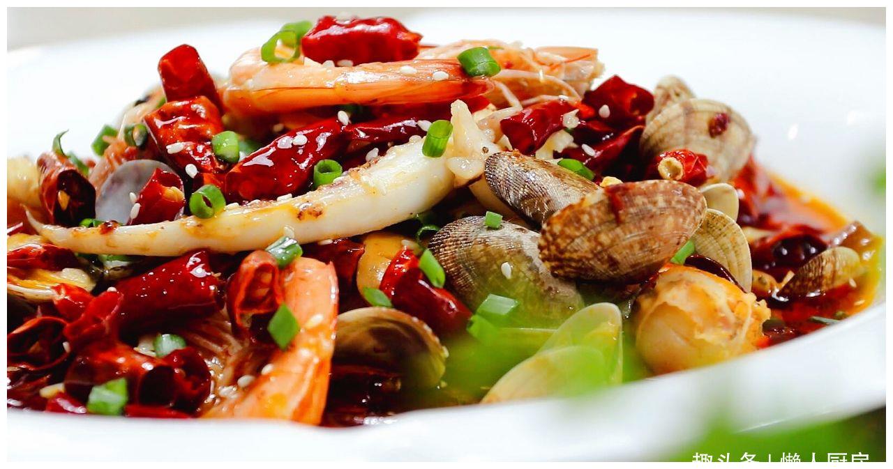 天气寒冷教你麻辣小海鲜的做法红红火火的一大碗开胃解馋