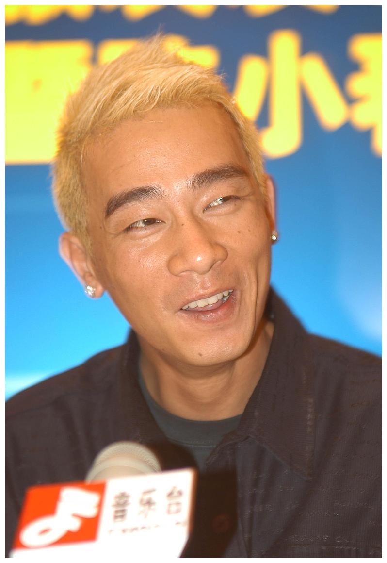 为钱所困?烂片频出!吃了24年《古惑仔》老本的陈小春,陷入困境